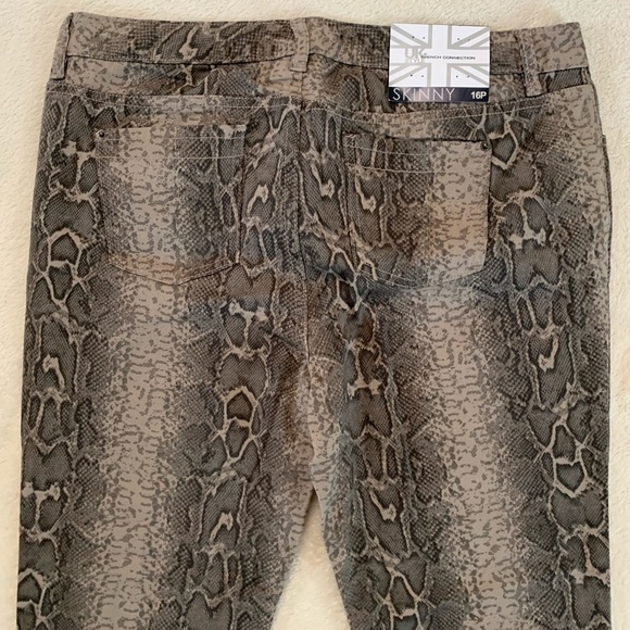 French Connection Python Chic Beige Crease Lightening Skinny Pants Size … - Picture 17 of 17